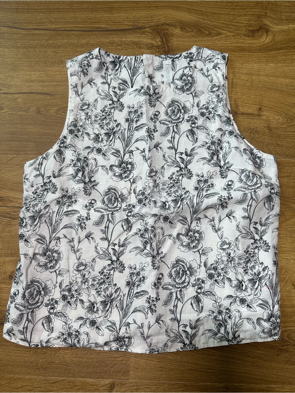 Joie 100% Linen Black & White Floral Sleeveless Top Small
